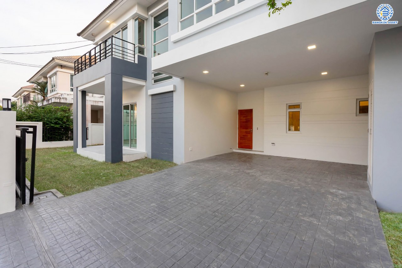 บ้านมือสองตกแต่งใหม่ โครงการ ไลฟ์บางกอกบูเลอวาร์ด ราชพฤกษ์-รัตนาธิเบศร์ เนื้อที่ 63 ตร.ว. ดีไซน์ตอบทุกไลฟ์สไตล์ ฟังก์ชัน 3 ห้องนอน 5 ห้องน้ำ 1 ห้องแม่บ้าน จอดรถได้ 2 คัน บนทำเลติดถนนราชพฤกษ์ ใกล้โรงเรียนเด่นหล้า  ห้าง Robinson Lifestyle Ratchaphruek เชื่อมต่อทุกเส้นทาง ใกล้รถไฟฟ้าสายสีชมพู "สถานีปากเกร็ด" และจุดขึ้นทางด่วน "ศรีรัช"